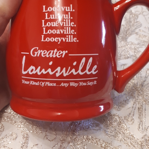 red ceramic Louisville mug - Picture 3 of 8